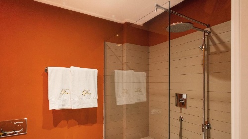 Spluga Sosta & Hotel image 4